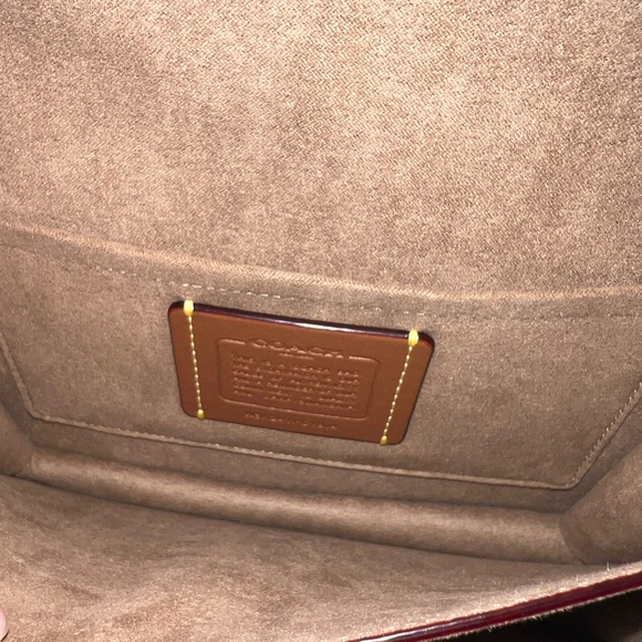 Coach Klare Crossbody Bag In Signature Canvas With Rose Print - Picture 5 of 11